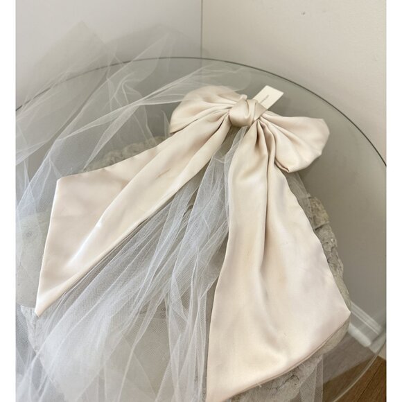 ANTHROPOLOGIE Satin Bow Veil NWT - Picture 1 of 3